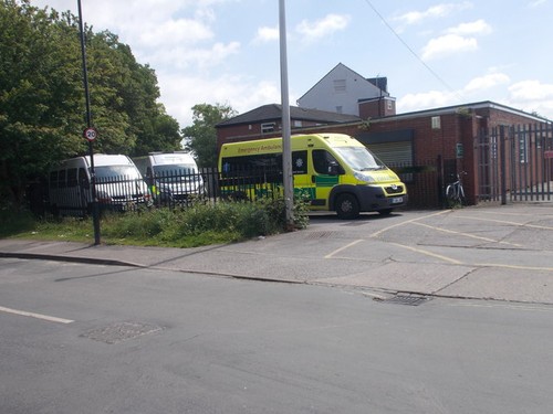 Photo 6x4 ambulance station - photo,