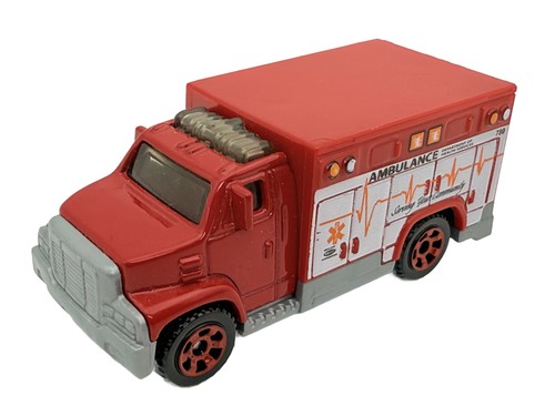 Ambulance 2005 matchbox - 2005,,