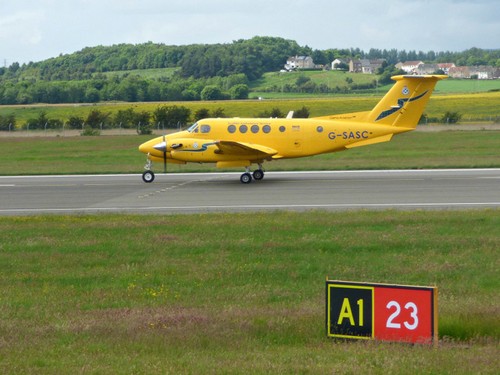 Photo 6x4 air ambulance - 6x4,